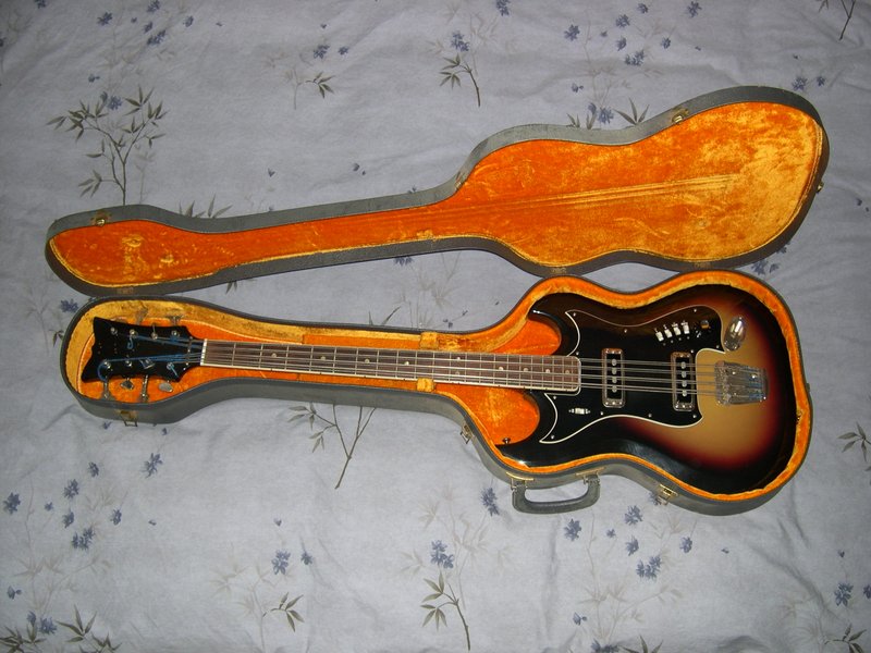 1967 Hagstrom 8-String Bass - In Case