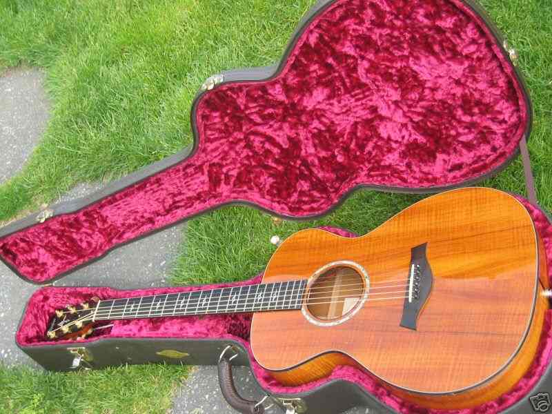 1999 Taylor K22 Guitar in Case